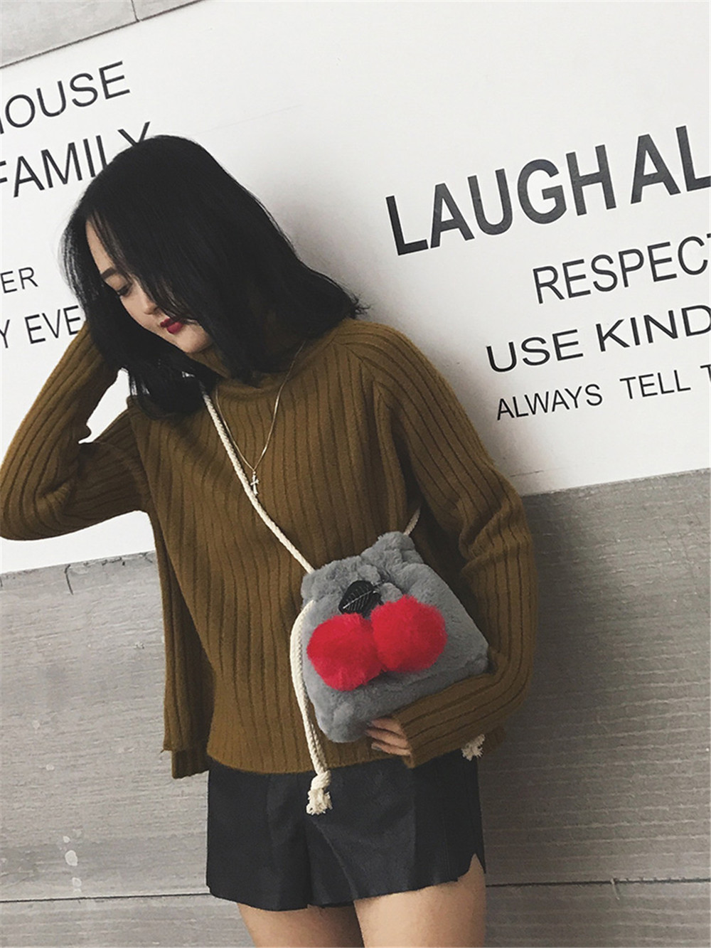 New Bucket Fur Bag Shoulder Diagonal Package