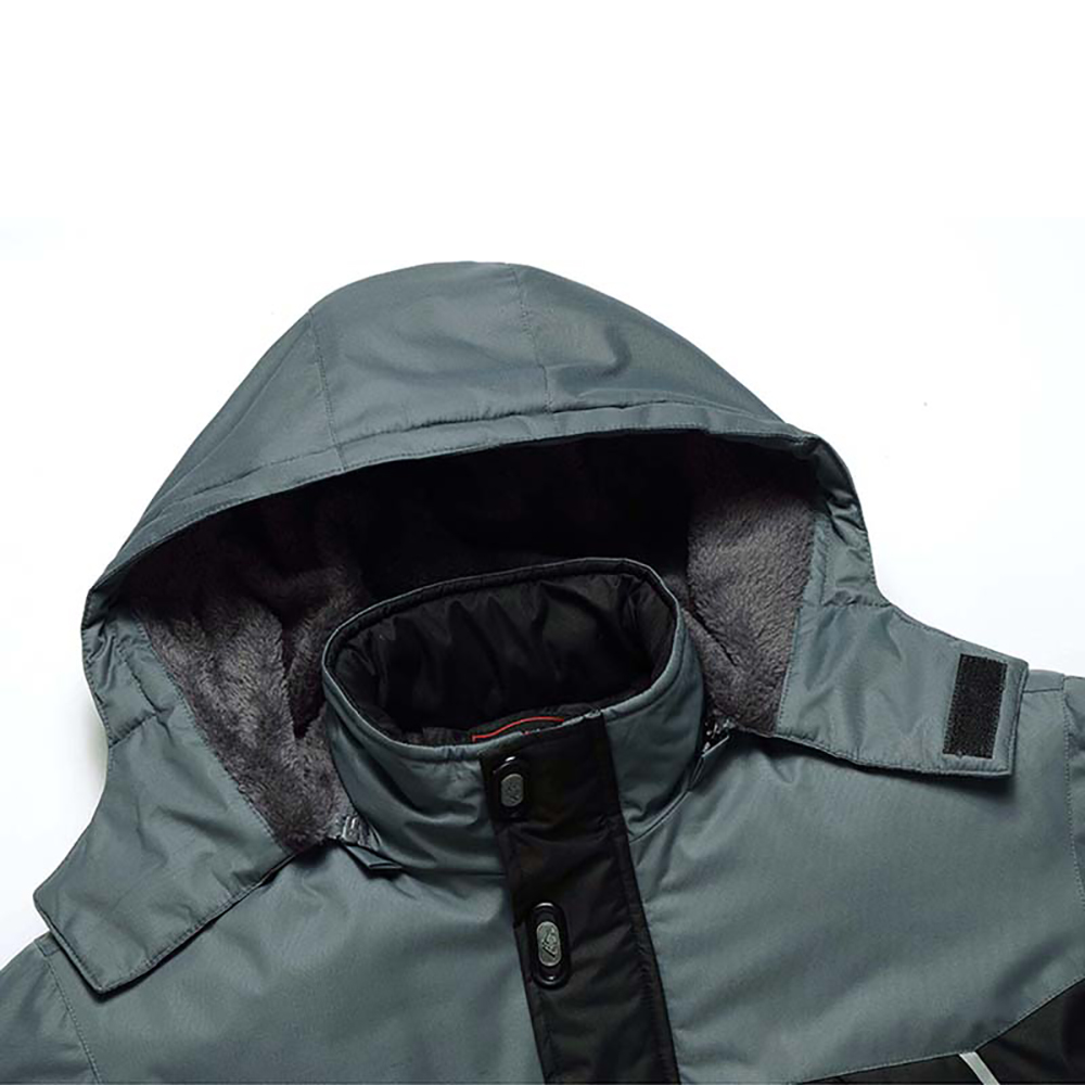 Pluse Size Outdoor Fashion Hooded Punch Jacket - Shamrock Green ...