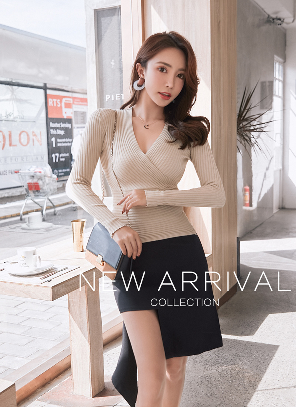 Sexy V-Neck Low-Cut Slim Fashion Tight-Fitting Sweater