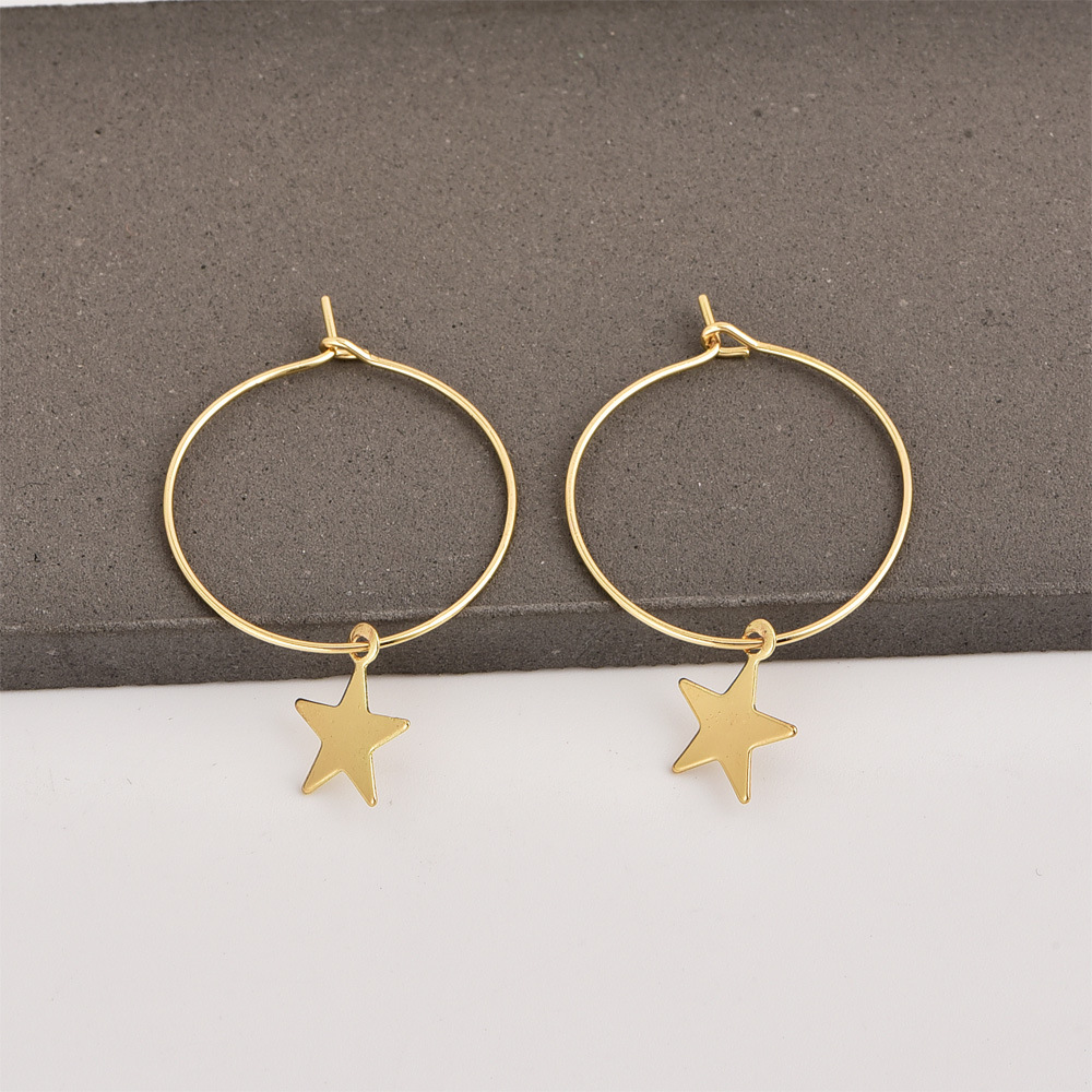 1 Pair of Earrings Women'S Fashion Earrings Personality Simple Star Earrings