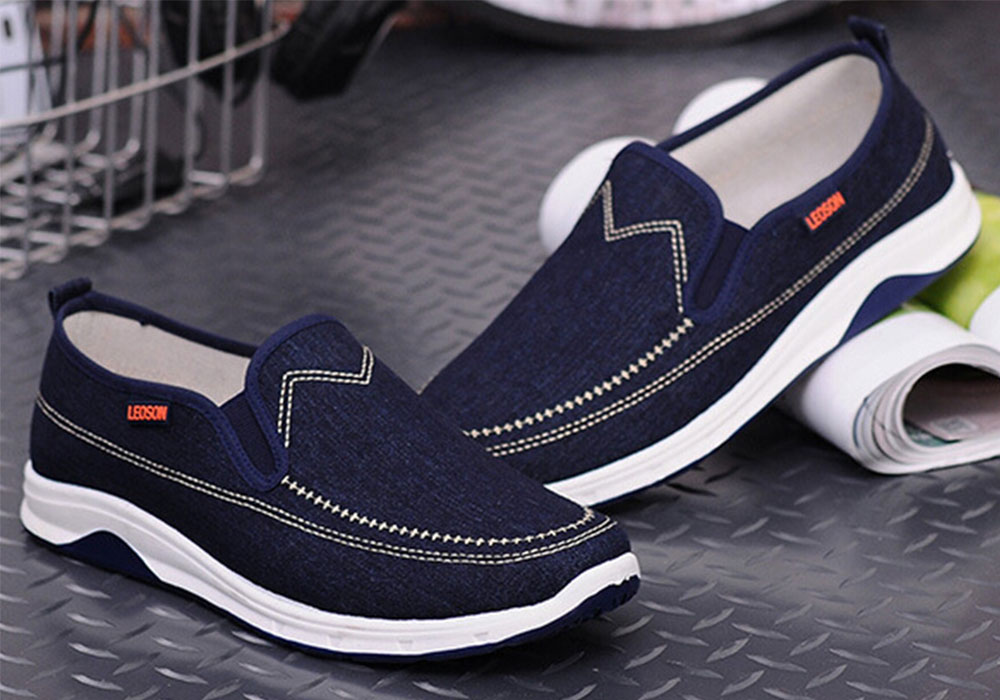Leisure Breathable Slip-on Canvas Flat Shoes for Men