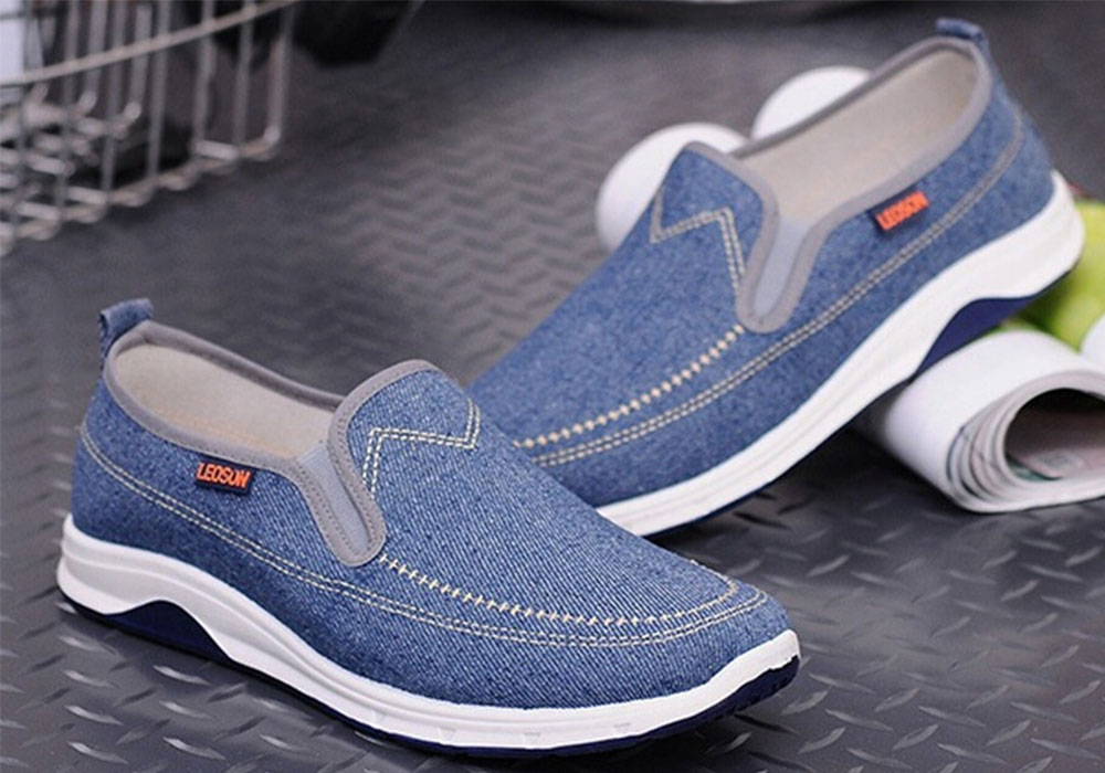 Leisure Breathable Slip-on Canvas Flat Shoes for Men