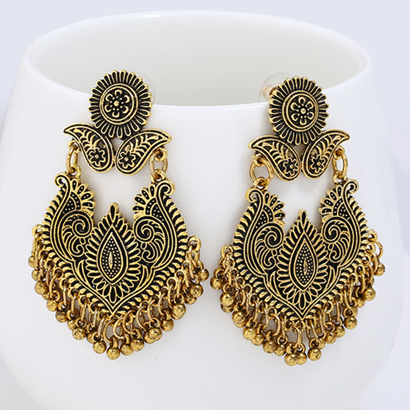 Retro Carving Metal Alloy Drop Earrings